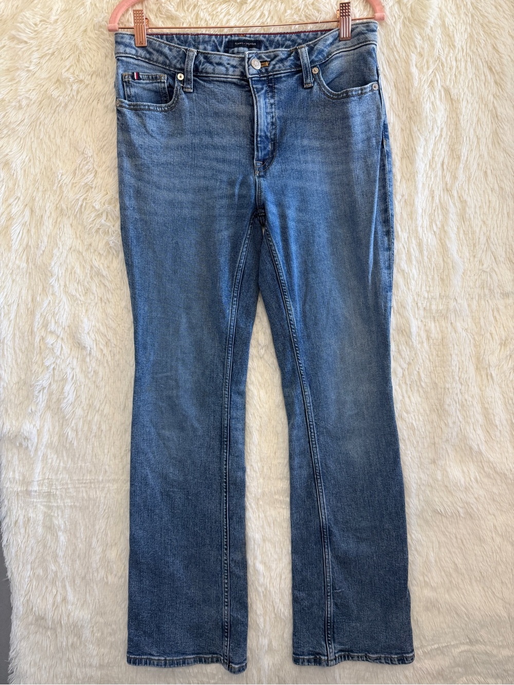 Tommy Hilfiger Womens Bootcut Jeans Size 6 Medium Wash Preppy Classic Americana